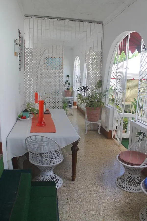 Hunters Rest Villa Tower Isle Chata